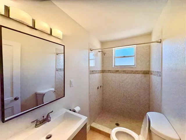 $2,350 | 8904 North Hamner Avenue, Tampa, FL 33604