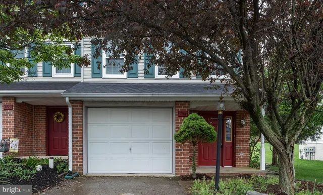 a view of house with outdoor space