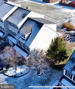 $215,900 | 755 Robin Hill Circle, York, PA 17404