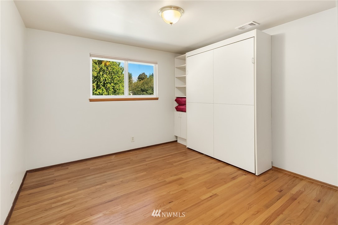 17334 Southeast 134th Street Renton, WA 98059 - Photo 18 of 34
