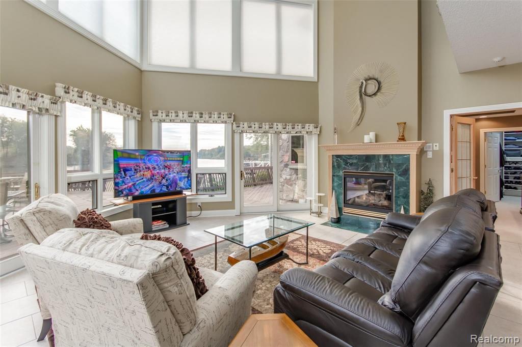 2349 Riverside Pointe Drive St. Joseph, MI 49085 - Photo 11 of 62