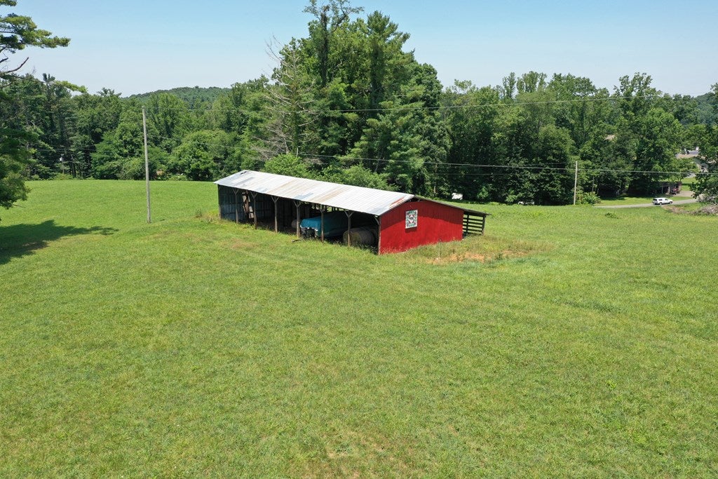 205 Volunteer Road Fancy Gap, VA 24328 - Photo 14 of 46 Gallery Image 14