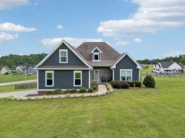 $549,900 | 1002 Douglas Court, Dickson, TN 37055