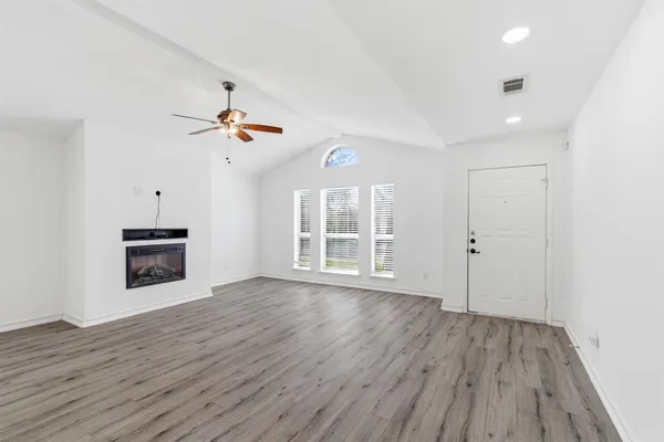 $2,400 | 4205 Fernleaf Drive, Fort Worth, TX 76137