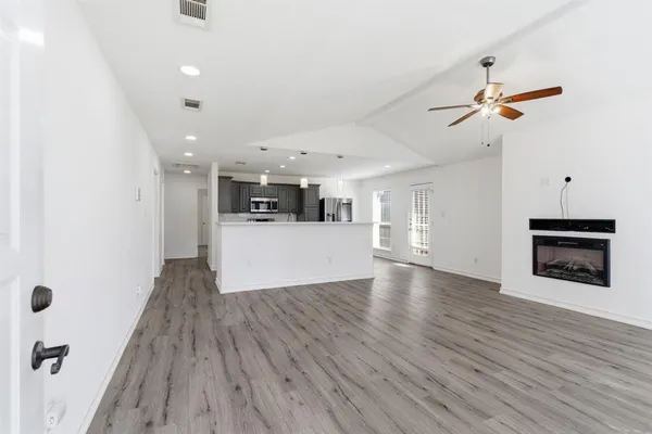 $2,400 | 4205 Fernleaf Drive, Fort Worth, TX 76137