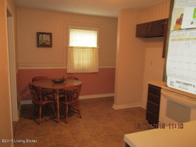 Eat In Kitchen
