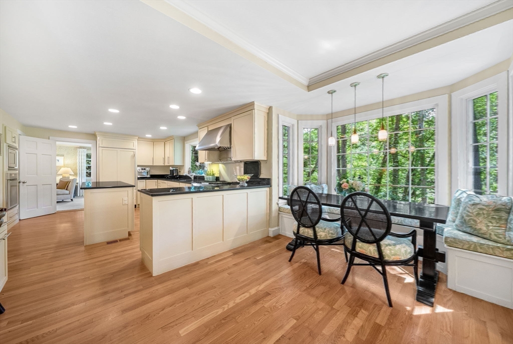 44 Old Road Weston, MA 02493 - Photo 8 of 33