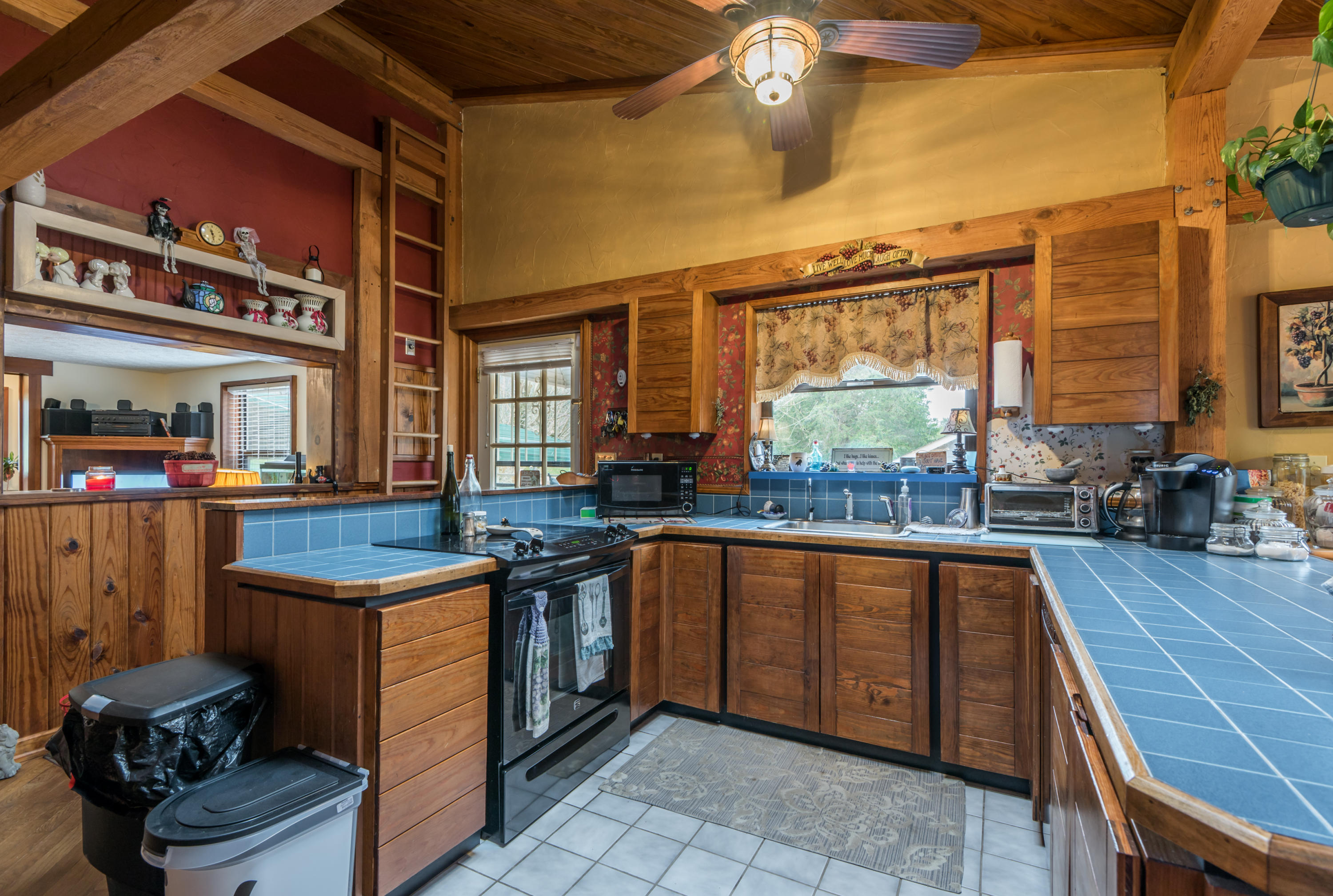 196 Thomas Weaver Road Maynardville, TN 37807 - Photo 2 of 40 196ThomasWeaver-2