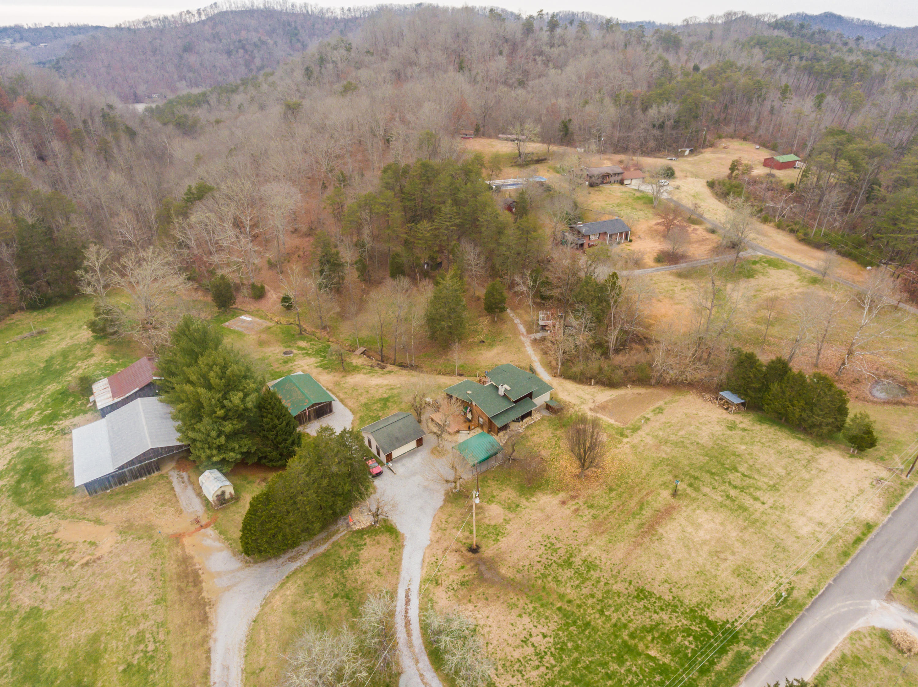 196 Thomas Weaver Road Maynardville, TN 37807 - Photo 13 of 40 196ThomasWeaver-13