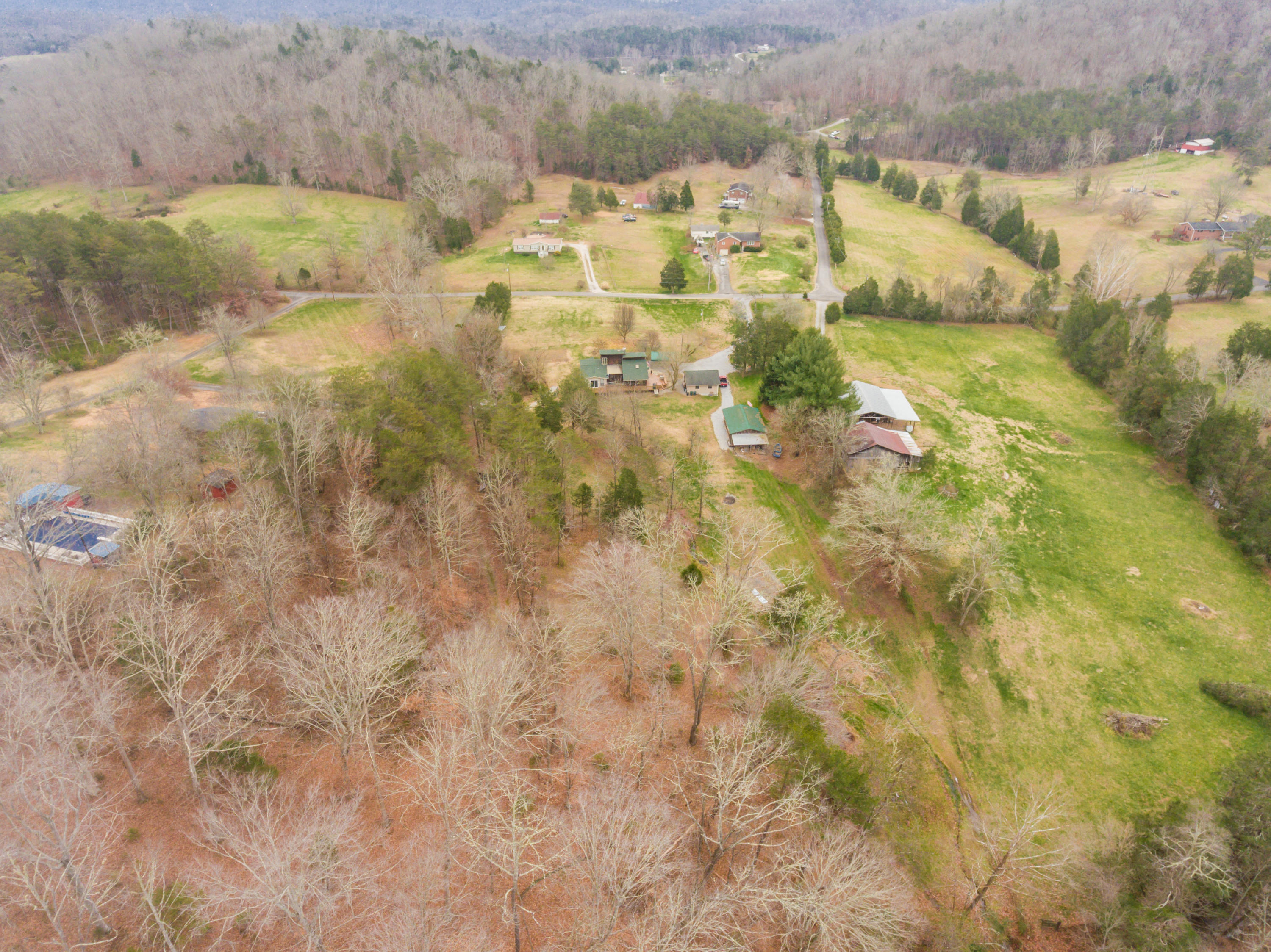 196 Thomas Weaver Road Maynardville, TN 37807 - Photo 15 of 40 196ThomasWeaver-15