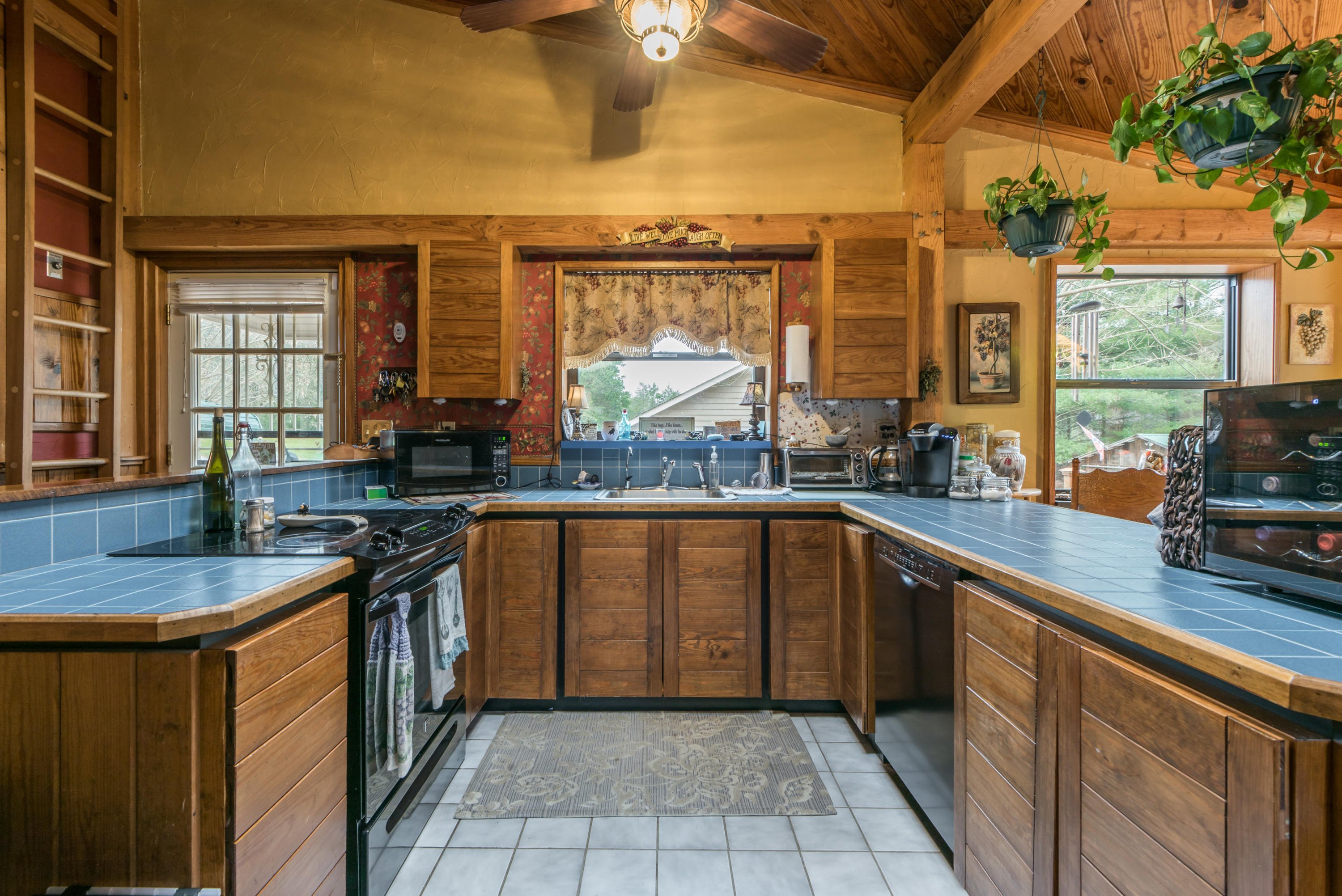 196 Thomas Weaver Road Maynardville, TN 37807 - Photo 4 of 40 196ThomasWeaver-4