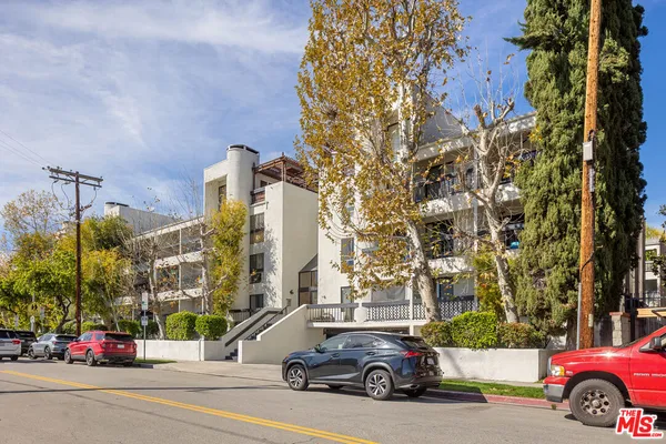 $739,000 | 15325 Magnolia Boulevard, Unit 108, Sherman Oaks, CA 91403