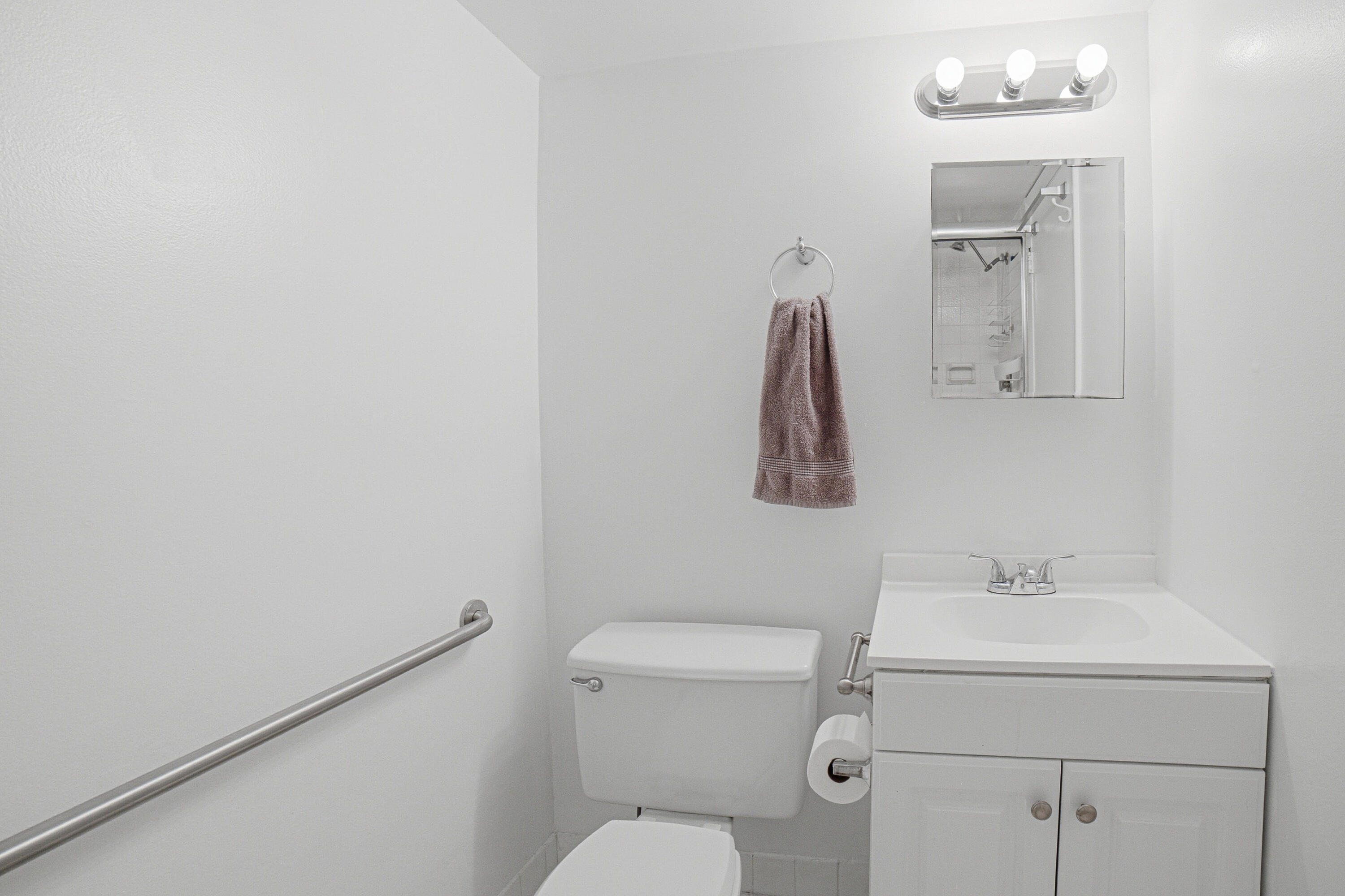 3940 Inverrary Boulevard, Unit 603A Lauderhill, FL 33319 - Photo 17 of 39 Bedroom2 - Bathroom
