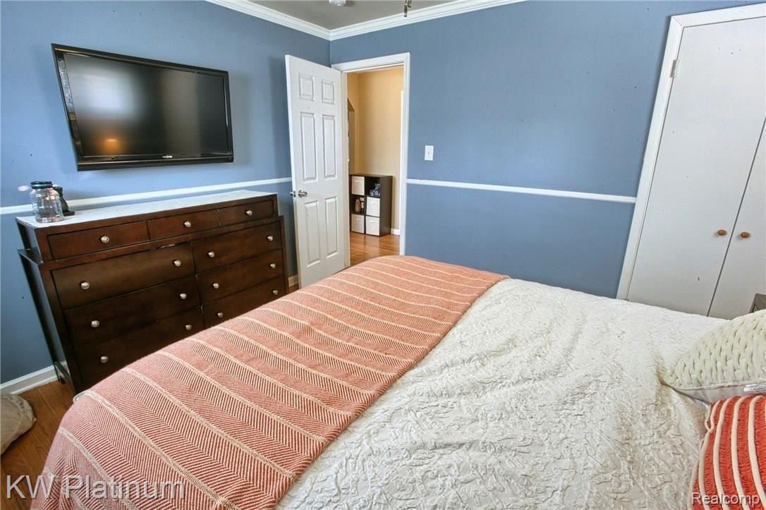 1649 Hampton Road Mount Clemens, MI 48043 - Photo 17 of 22 Master_Bedroom_3rd_View.jpg