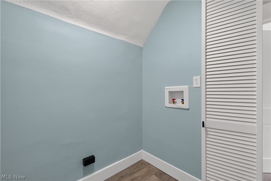 18104 Windward Road Cleveland, OH 44119 - Photo 22 of 25