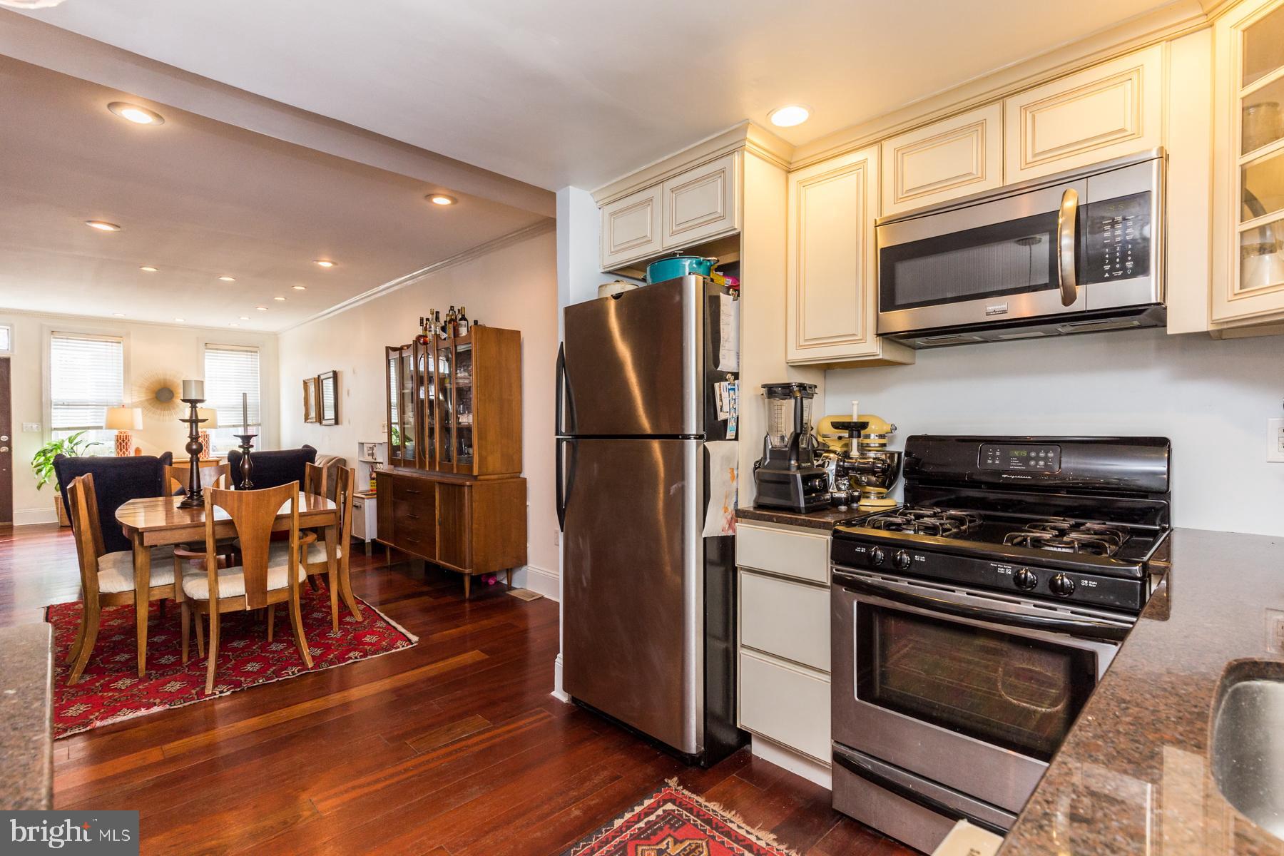 113 Mercy Street Philadelphia, PA 19148 - Photo 8 of 24