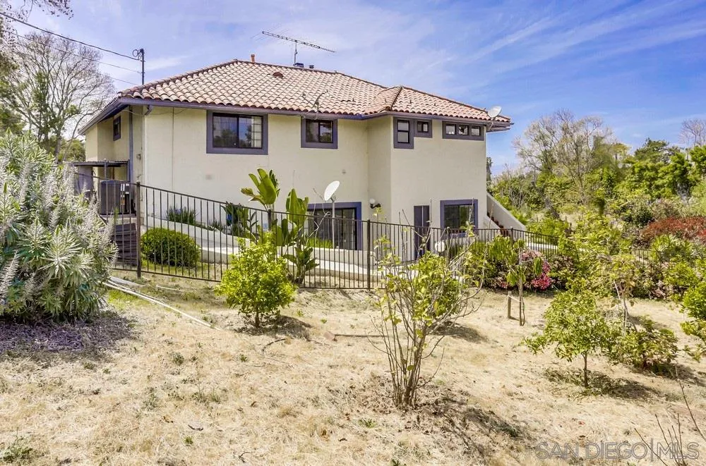 3690 Lupine Lane Fallbrook, CA 92028 - Photo 36 of 37 a front view of a house with garden