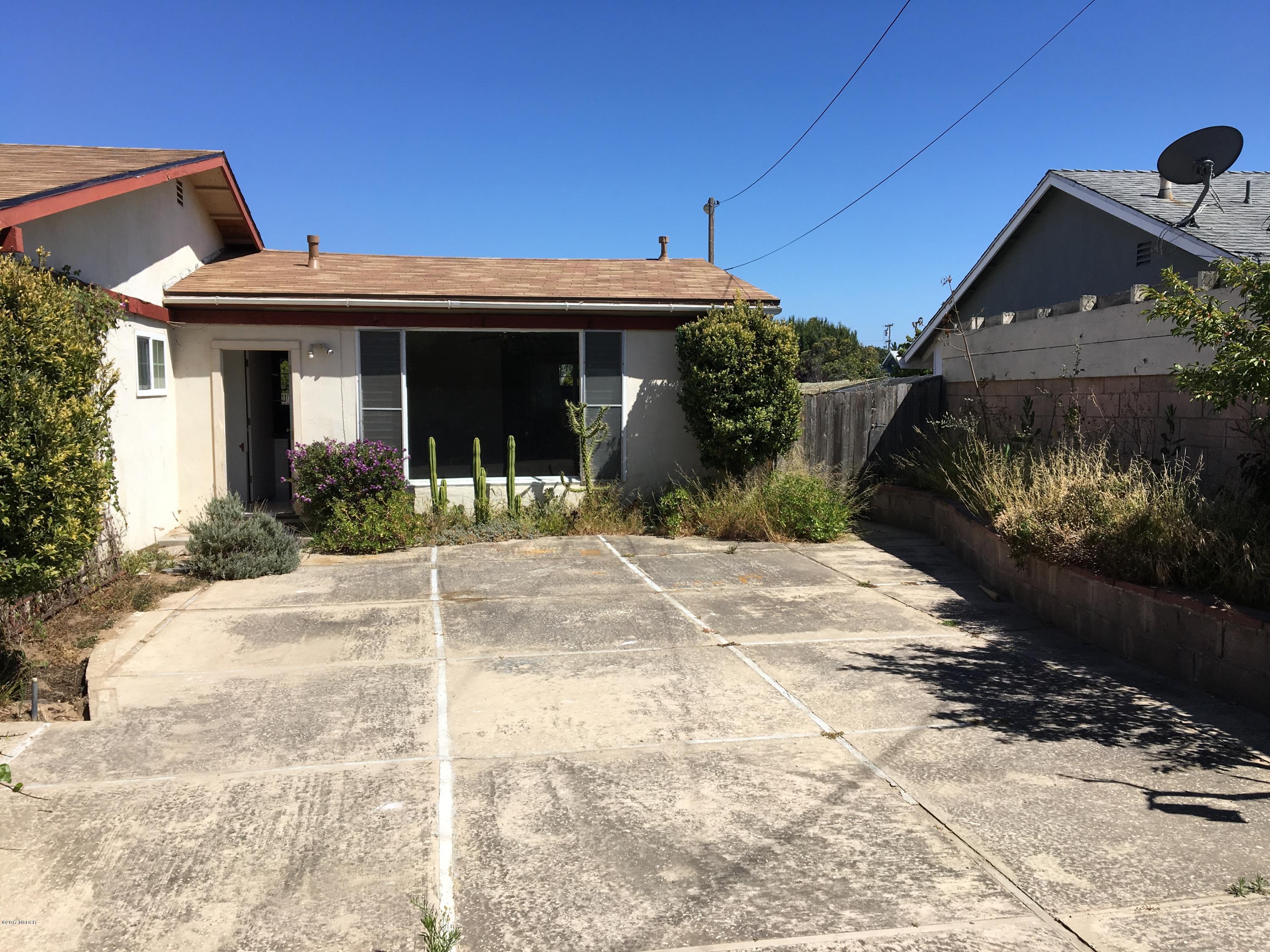 3407 Via Dona Lompoc, CA 93436 - Photo 11 of 11 a front view of a house with a yard