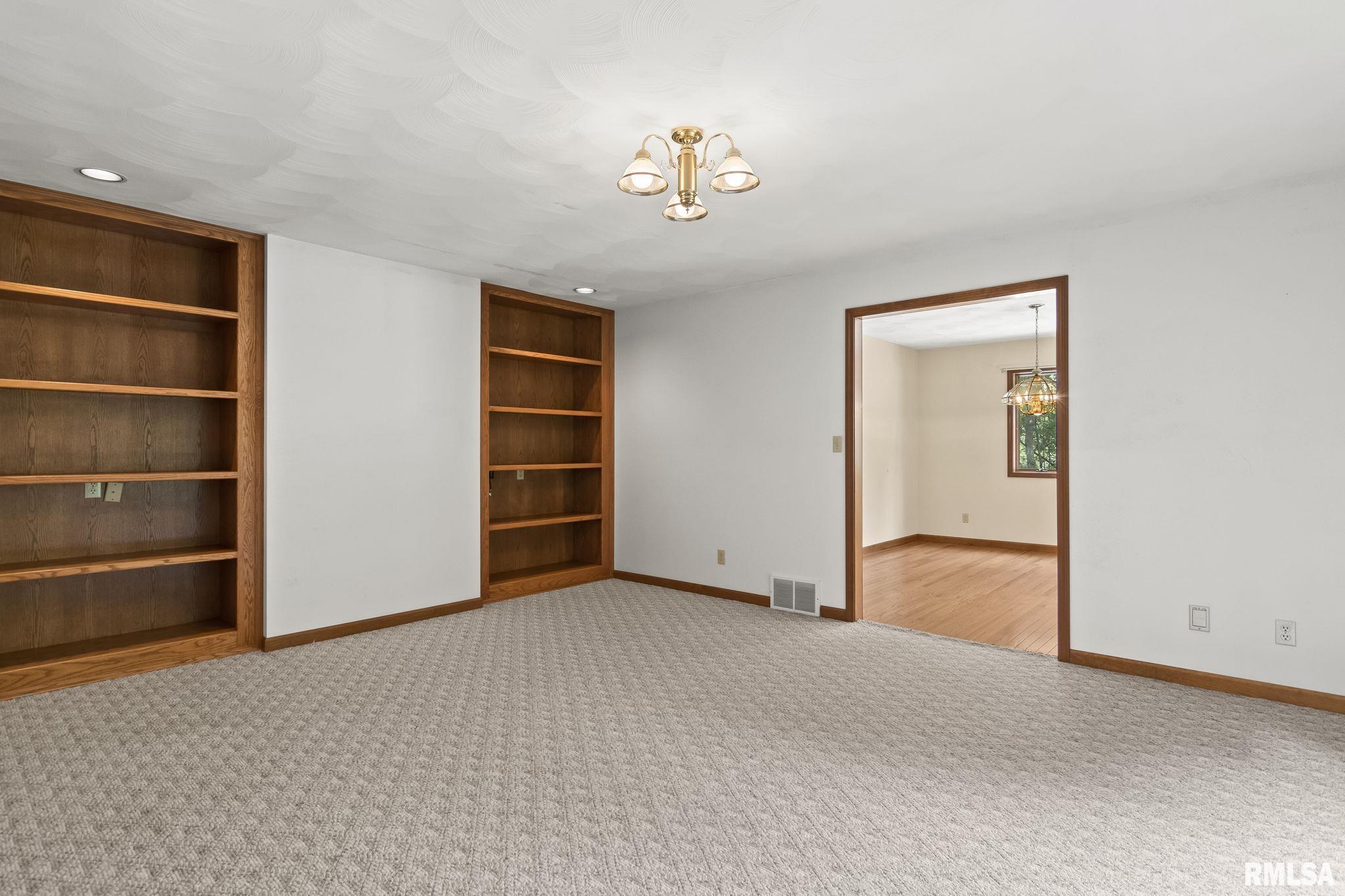 700 Teal Drive Springfield, IL 62707 - Photo 14 of 53 Gallery Image 14