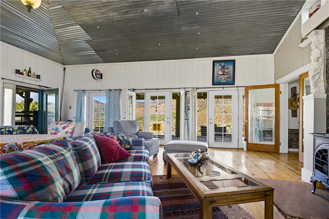 15340 Dicks Camp Road Hackberry, AZ 86411 - Photo 6 of 42