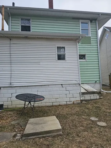 $114,900 | 1115 14th Street, Moline, IL 61265