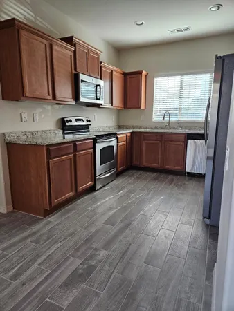 $2,100 | 2204 West Le Marche Avenue, Phoenix, AZ 85023