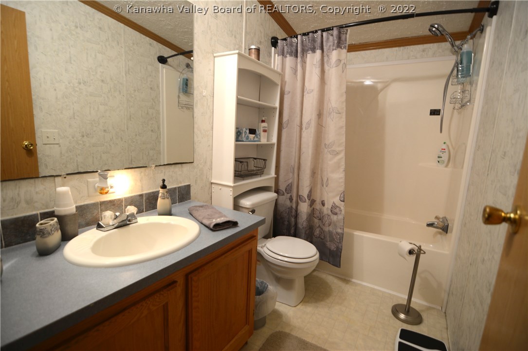 136 Early Lane Ripley, WV 25271 - Photo 17 of 24 Gallery Image 17