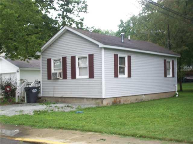 308 East Walnut Street Pendleton, IN 46064 - Photo 2 of 3 Gallery Image 2