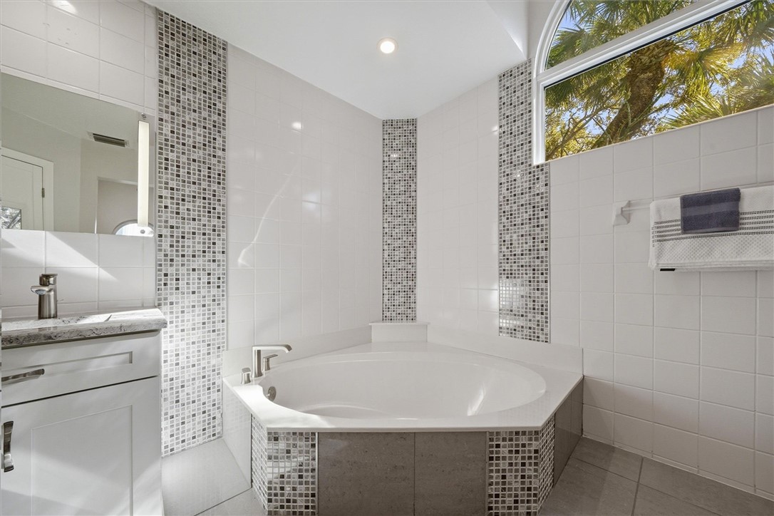 1940 West Shell Lane Vero Beach, FL 32963 - Photo 23 of 36