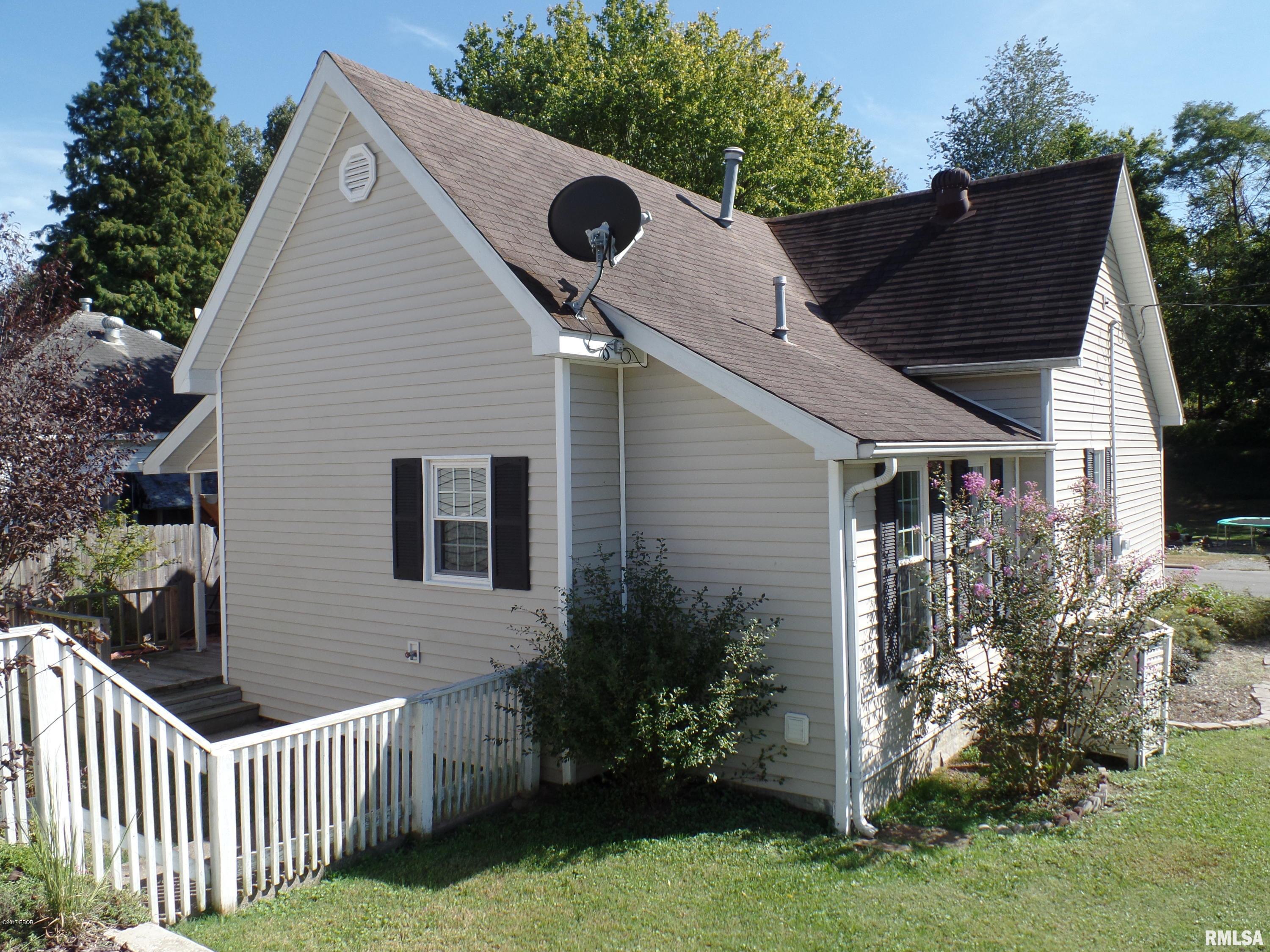 522 Spring Street Rosiclare, IL 62982 - Photo 4 of 15 Gallery Image 4