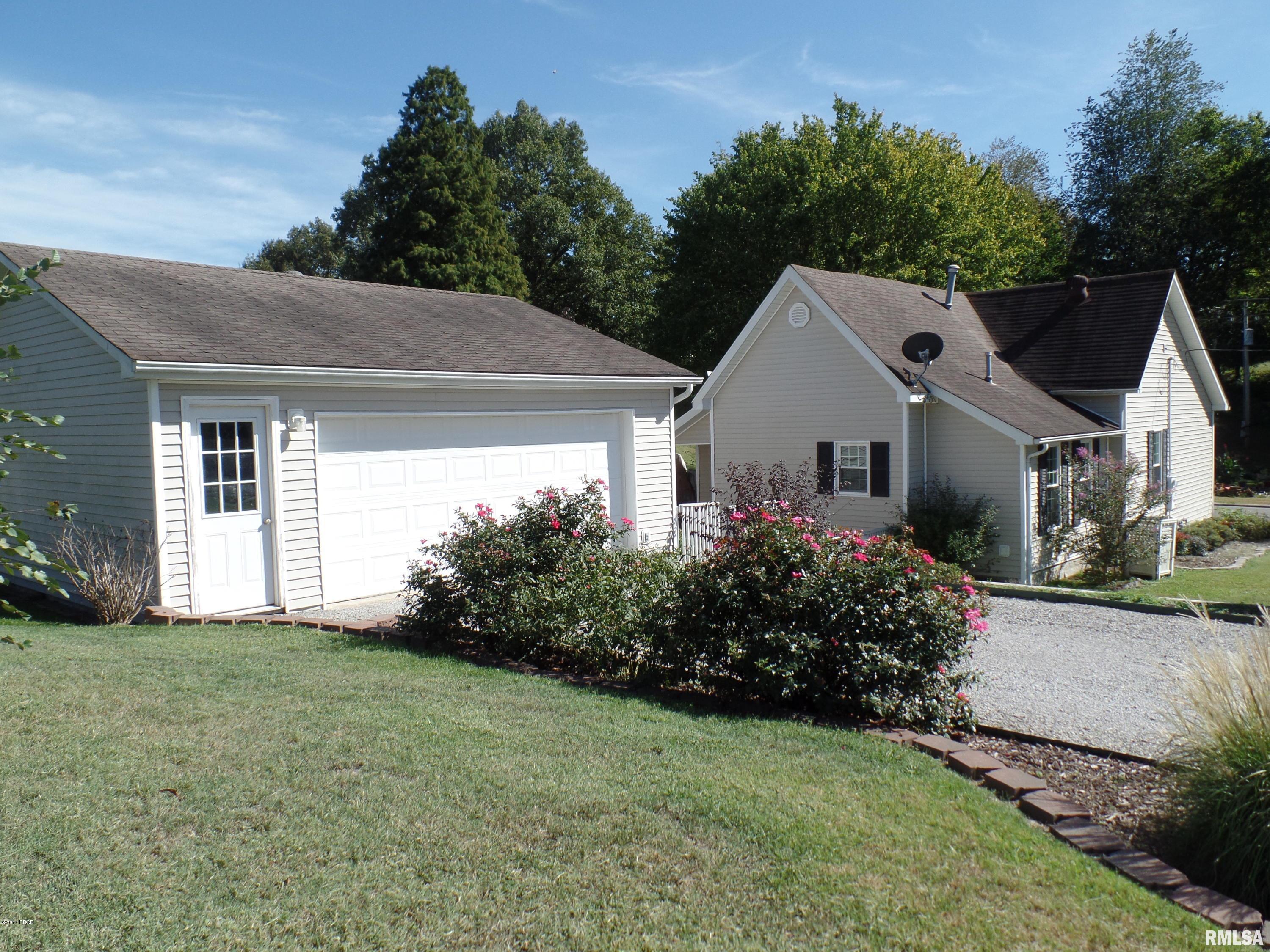 522 Spring Street Rosiclare, IL 62982 - Photo 5 of 15 Gallery Image 5
