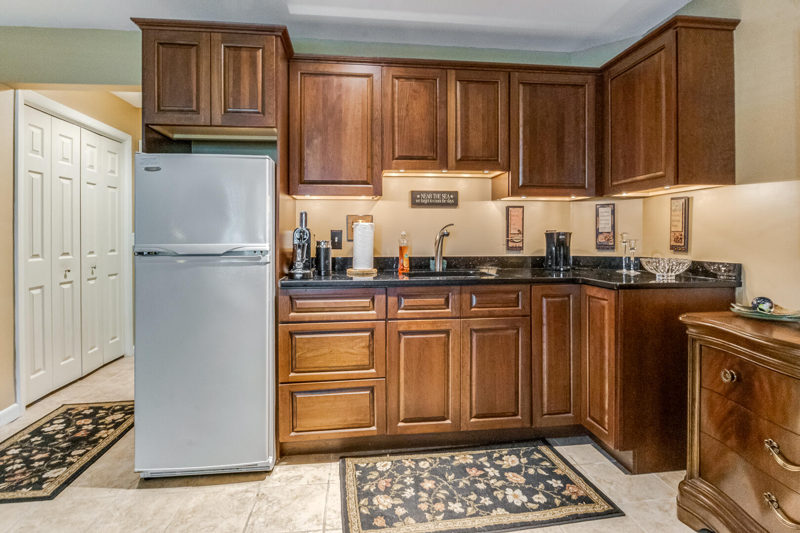 298 Main Street, Unit 114 Ogunquit, ME 03907 - Photo 7 of 13 IMG_34081