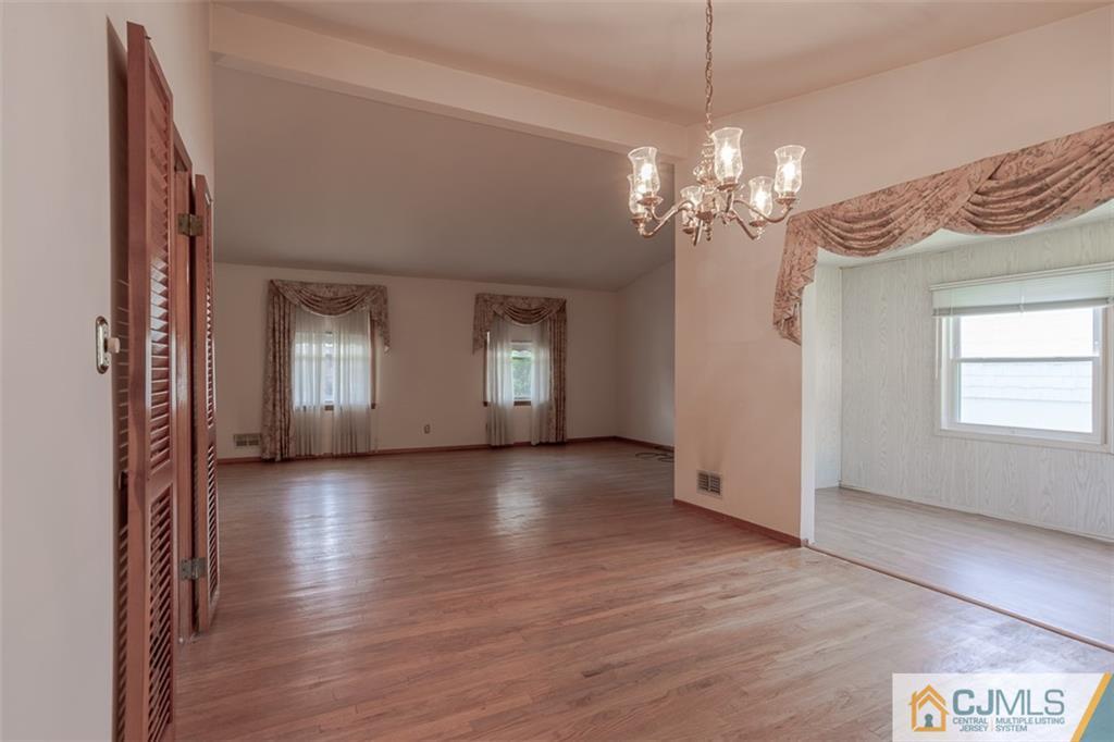 59 Harmon Road Edison, NJ 08837 - Photo 10 of 32