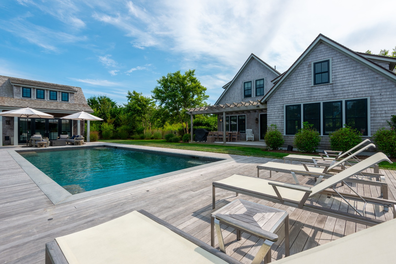 106 Surfside Road Nantucket, MA 02554 - Photo 8 of 63