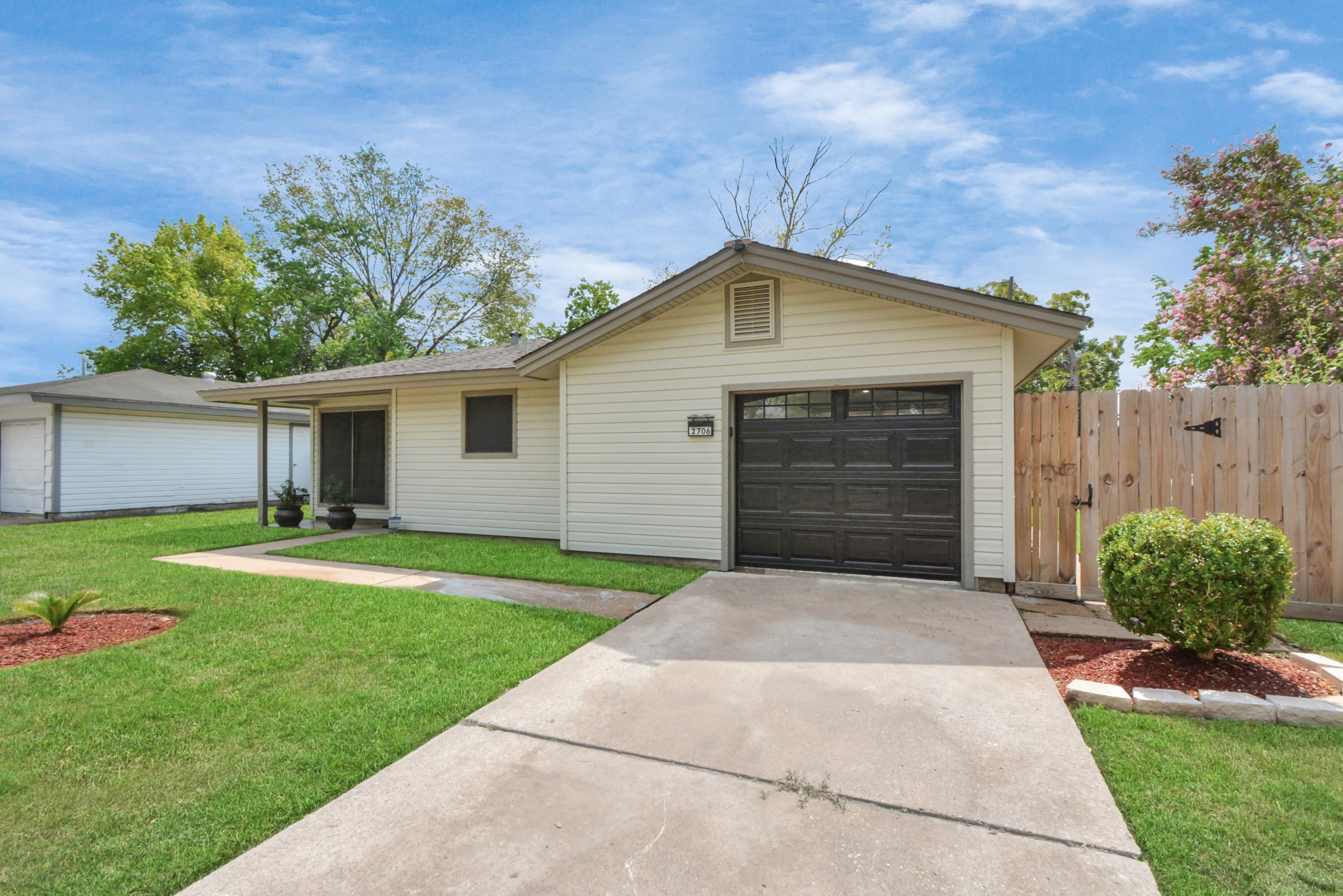 2706 Harvard Street Pasadena, TX 77502 - Photo 13 of 35