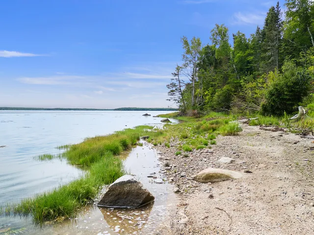 $1,725,000 | 115-a&b Pirates Cove Road, Stockton Springs, ME 04981