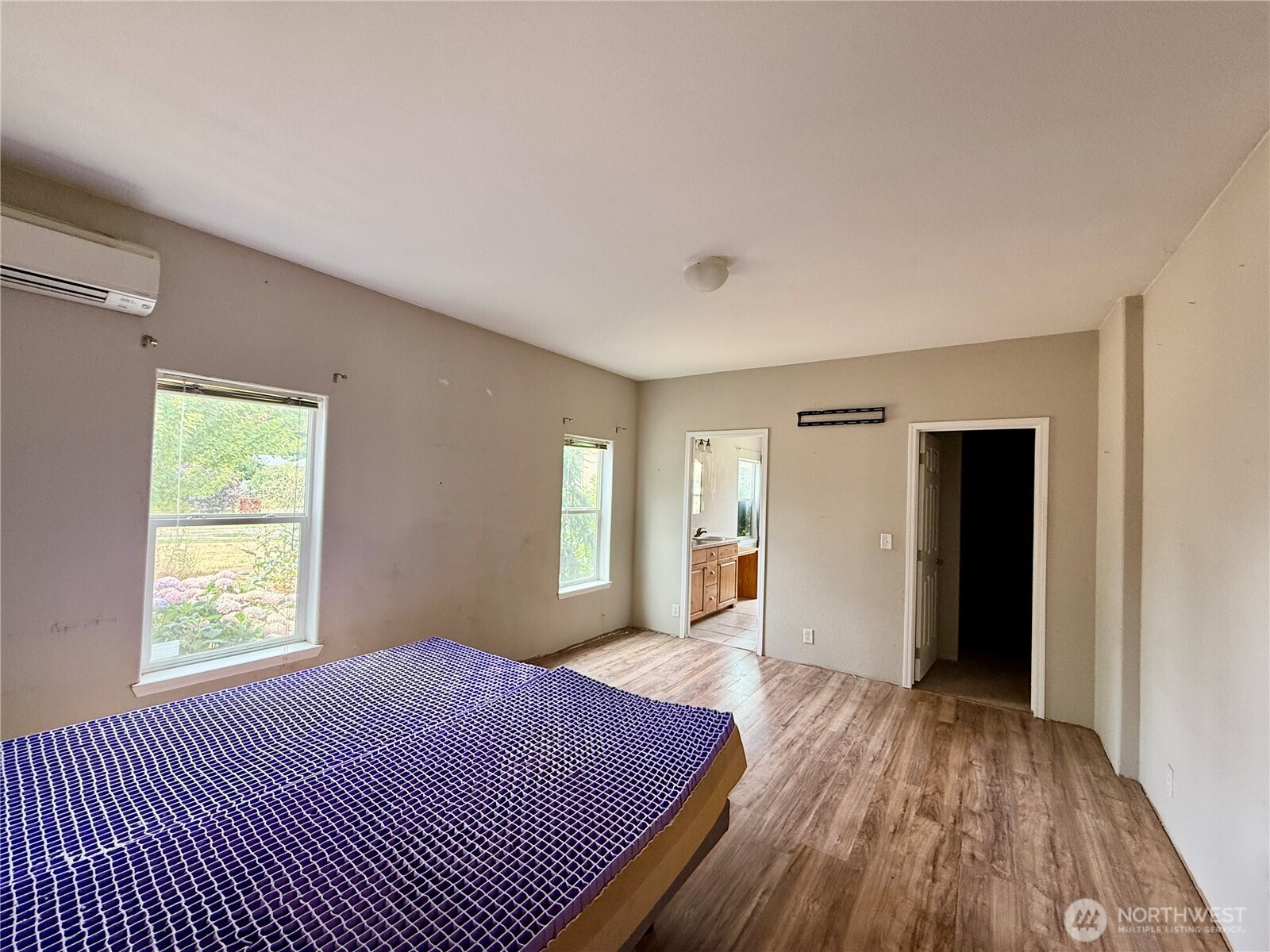 110 Main Road Dayton, WA 99328 - Photo 27 of 36 a bedroom with a bed and a window