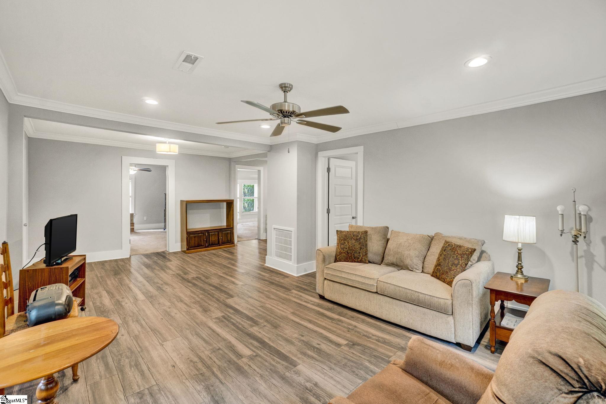 403 Trussell Street Honea Path, SC 29654 - Photo 6 of 37