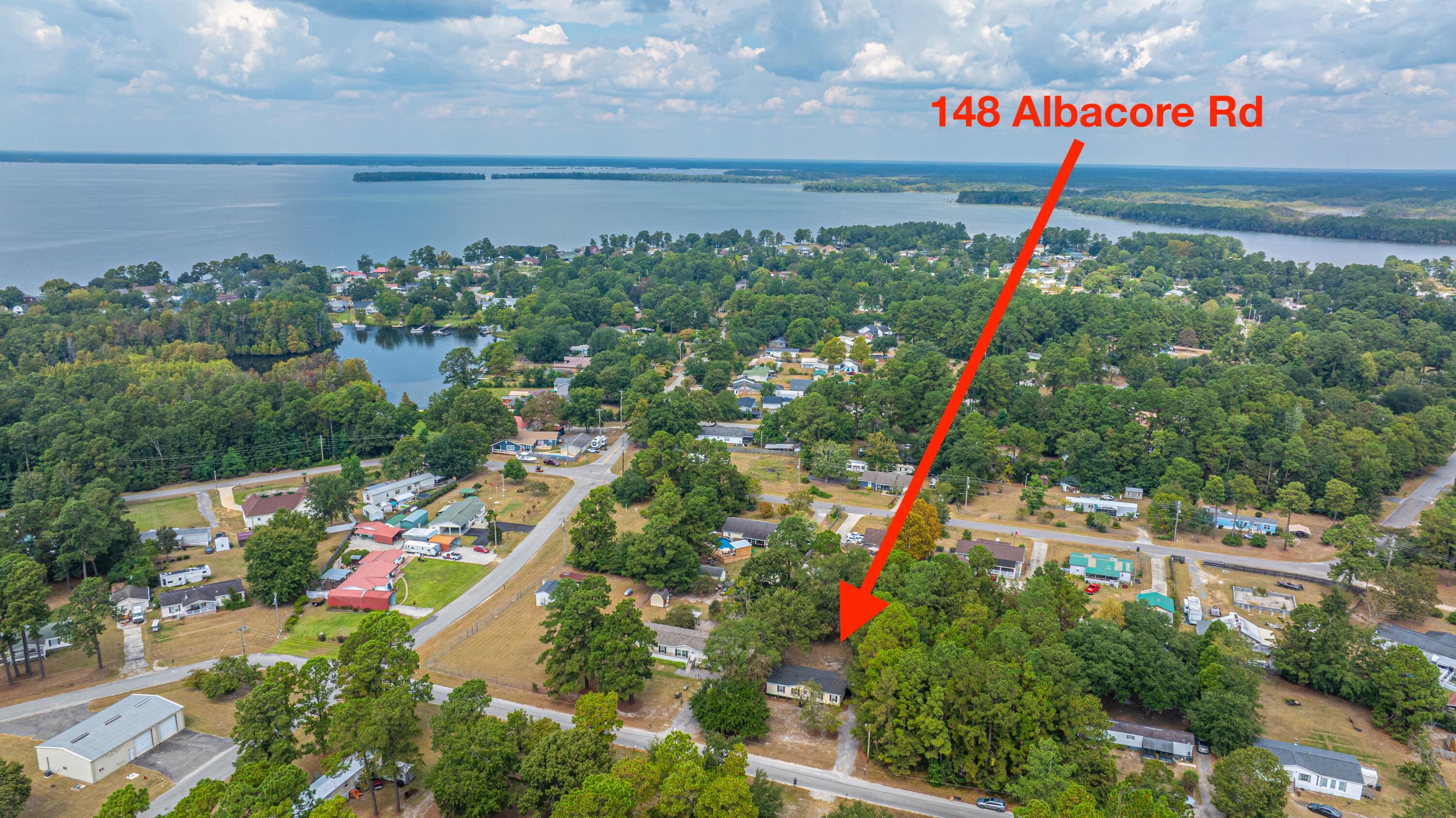 148 Albacore Road Bonneau, SC 29431 - Photo 4 of 51 148AlbacoreRd052