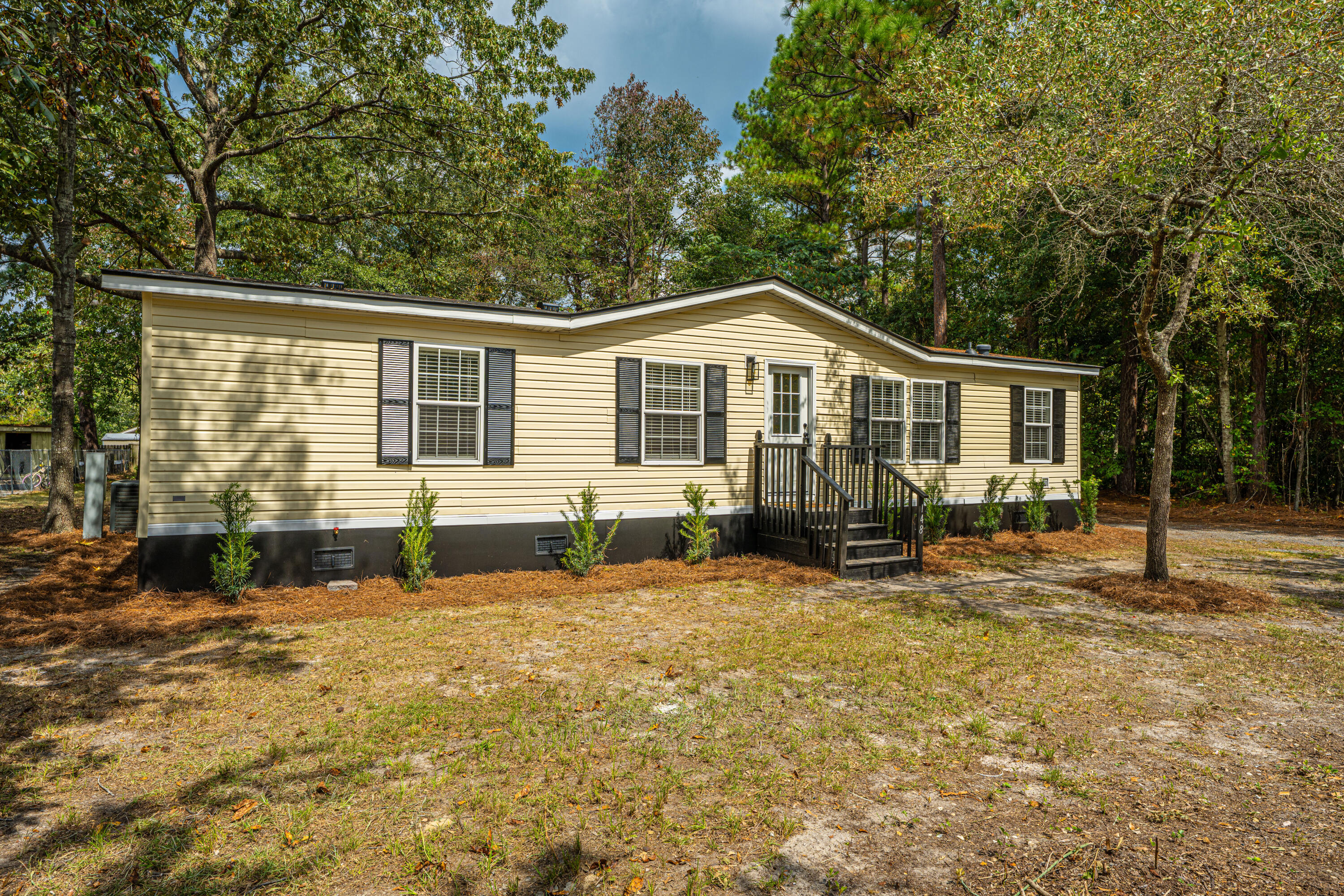 148 Albacore Road Bonneau, SC 29431 - Photo 7 of 51 148AlbacoreRd006