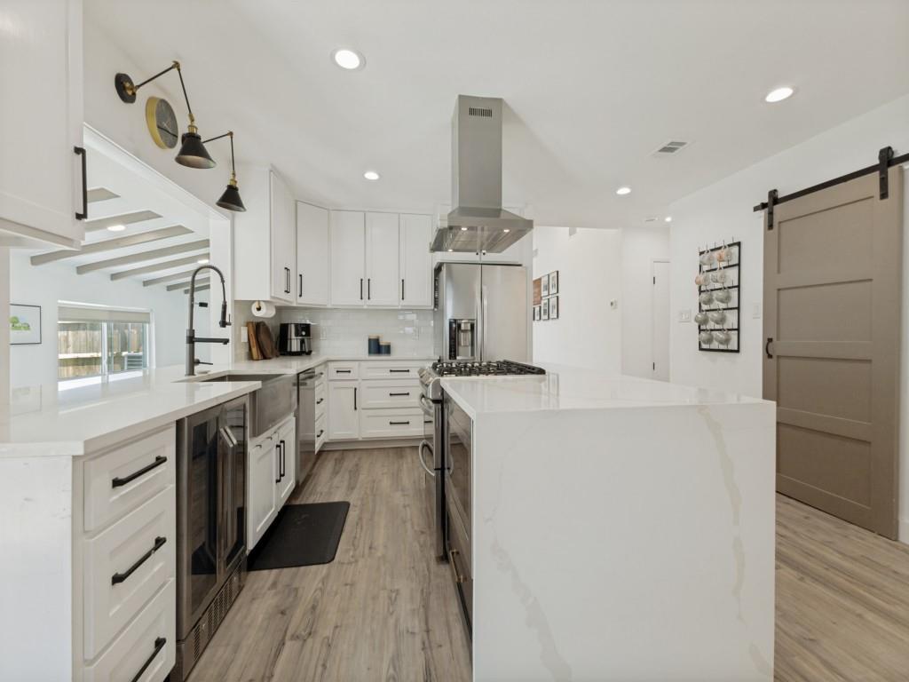 6716 Roundrock Road Dallas, TX 75248 - Photo 10 of 36
