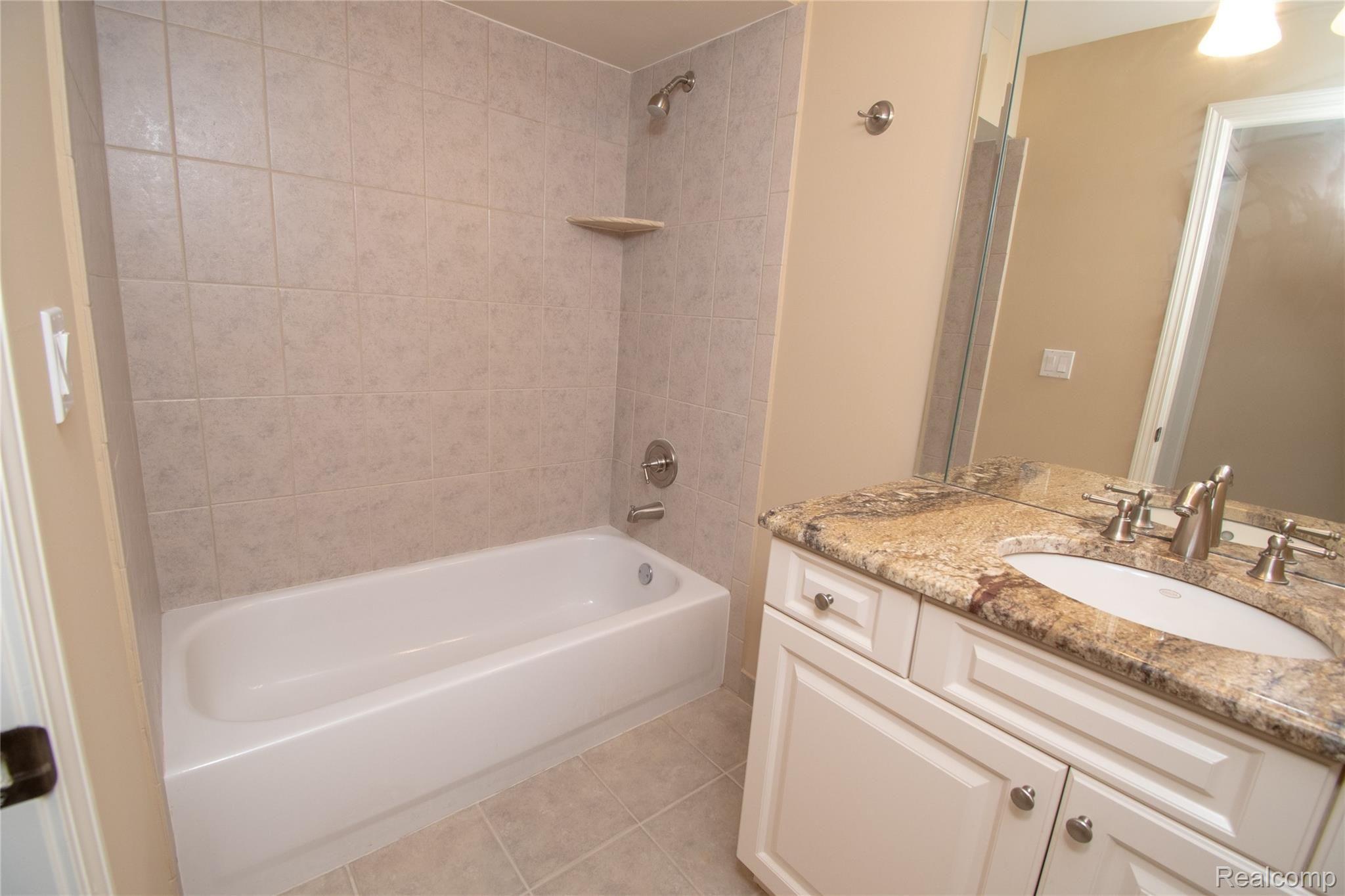 3580 Tremonte Circle, Unit 277 Rochester, MI 48306 - Photo 34 of 48 Bathroom.jpg
