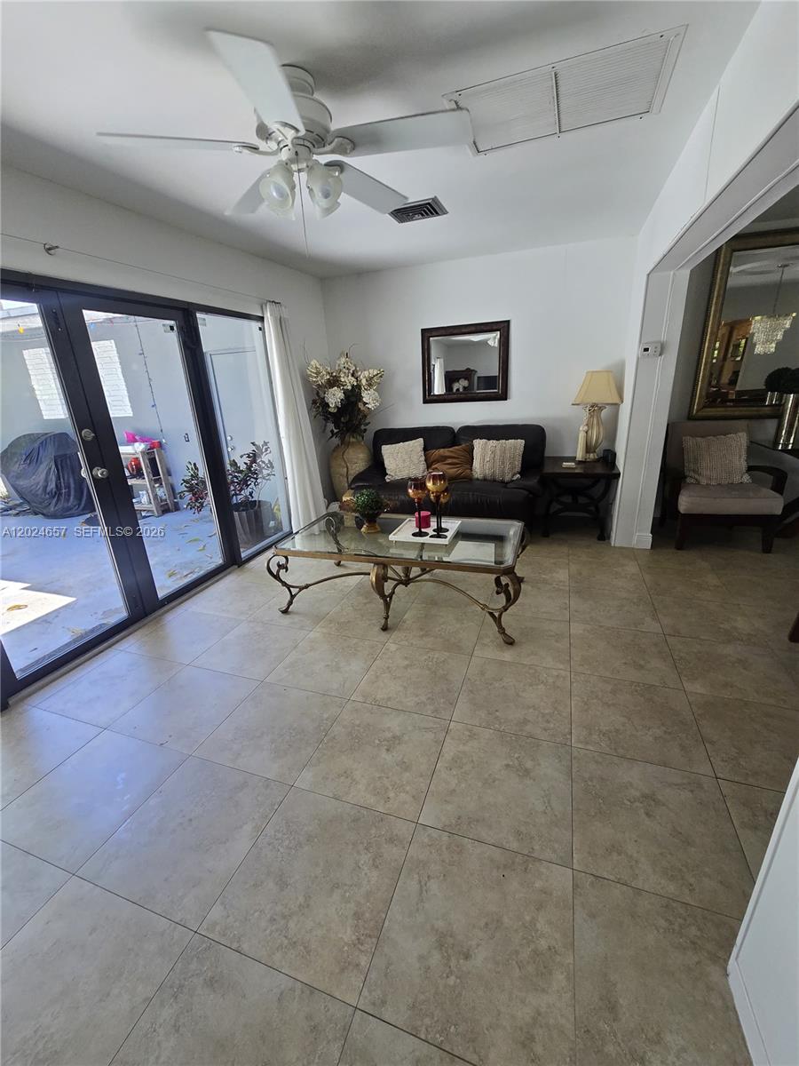 3619 West Park Road Hollywood, FL 33021 - Photo 12 of 19 Photo 12