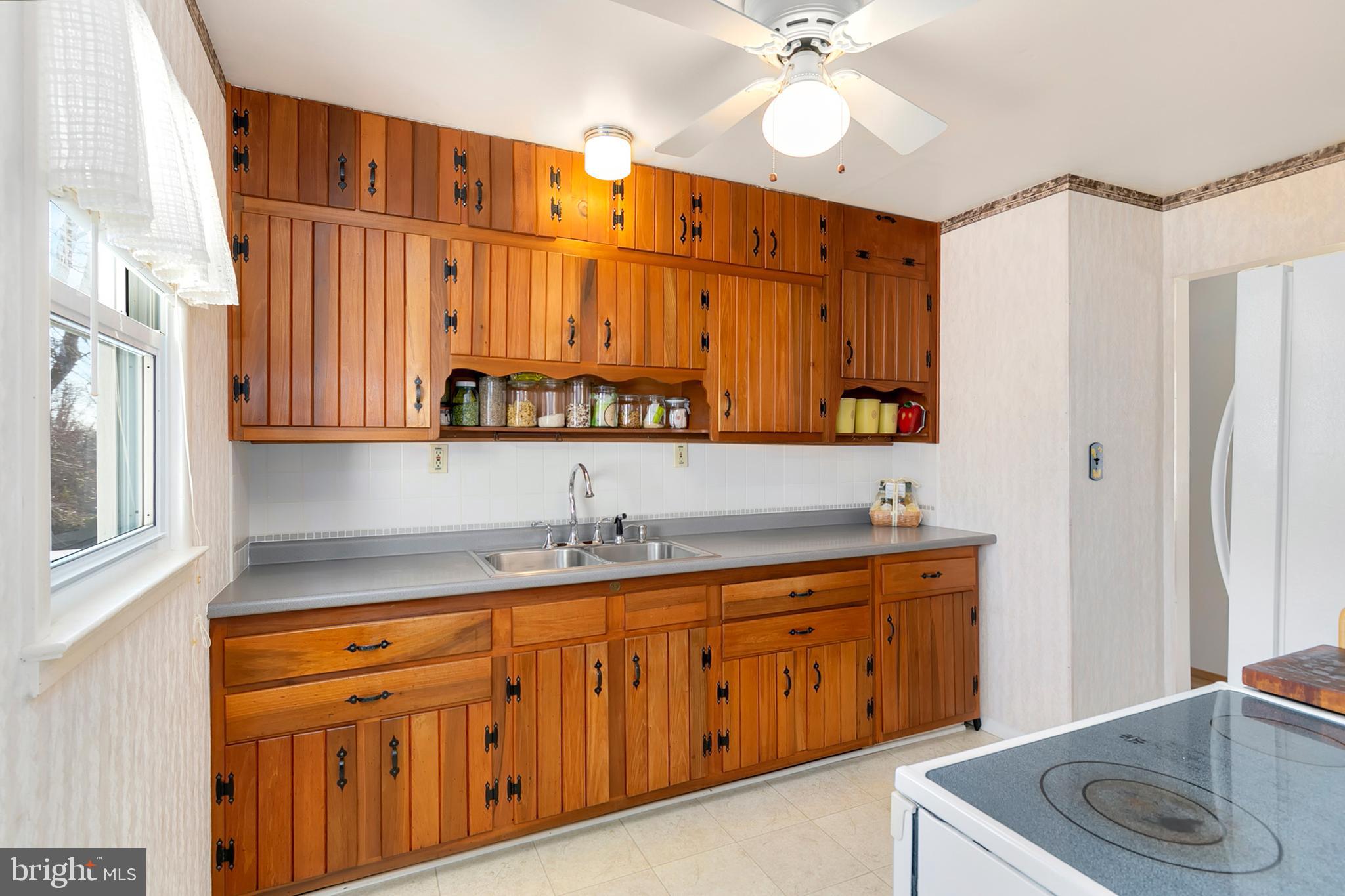 14139 Grayson Road Woodbridge, VA 22191 - Photo 23 of 42 Gallery Image 23