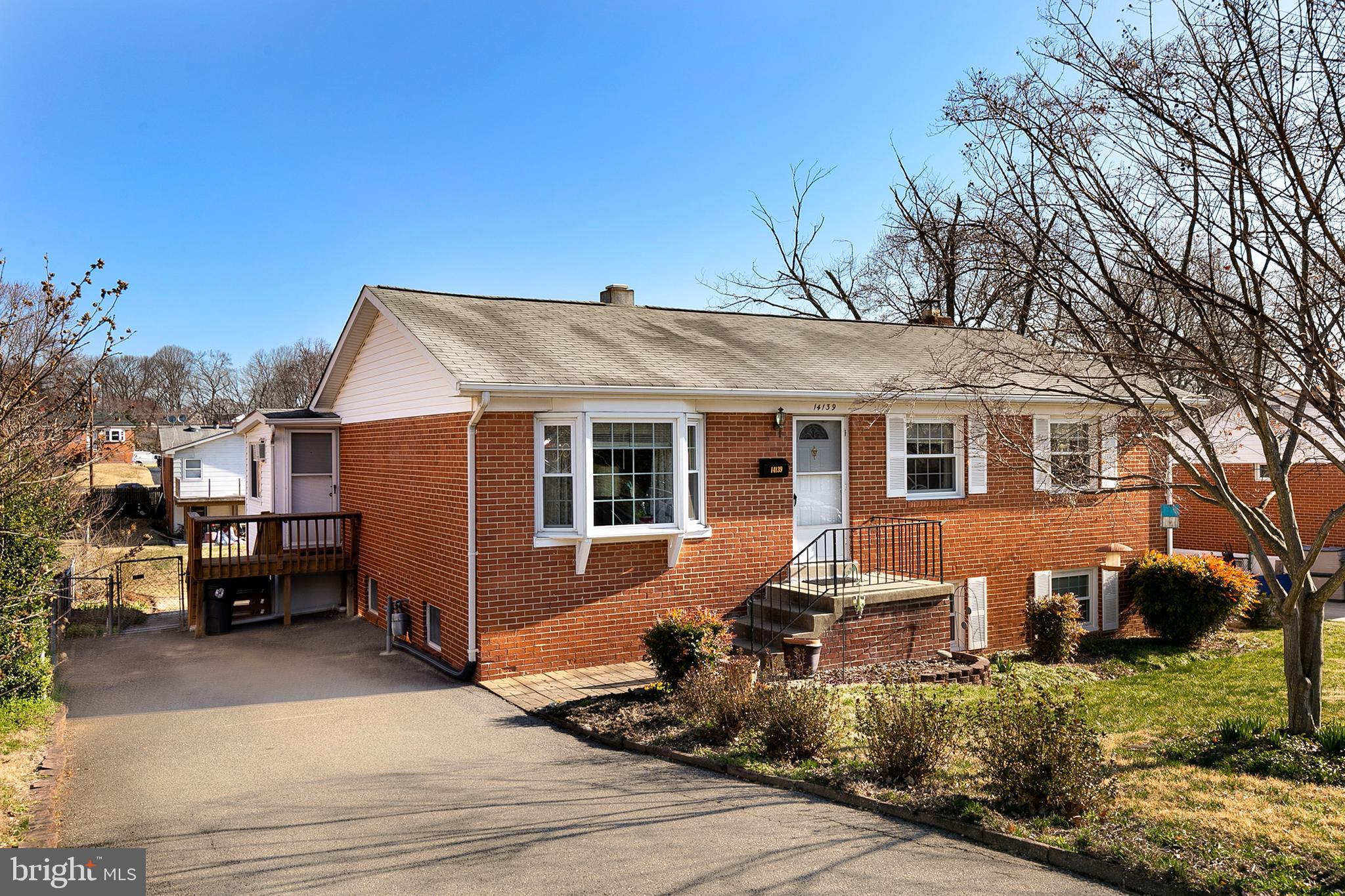 14139 Grayson Road Woodbridge, VA 22191 - Photo 4 of 42 Gallery Image 4
