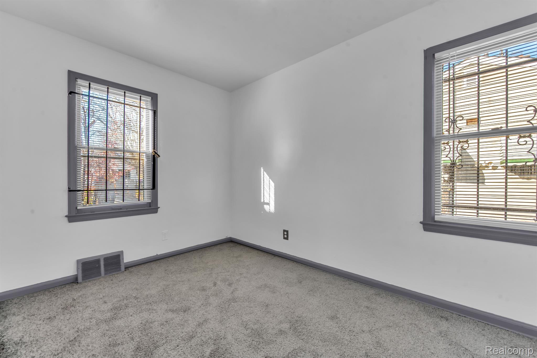 14101 Burt Road Detroit, MI 48223 - Photo 13 of 26