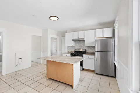 $820,000 | 19-21 Henchman Street, Worcester, MA 01605