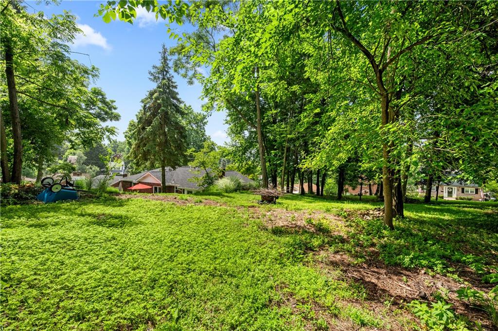 17 Greenwood Road Pittsburgh, PA 15221 - Photo 32 of 38