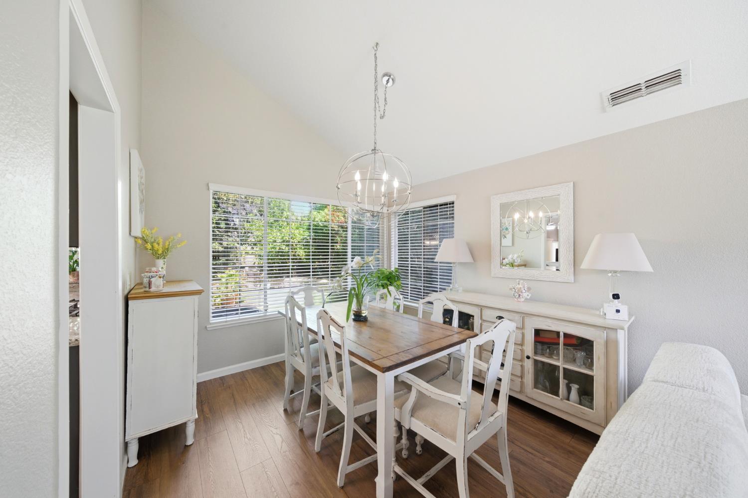 3423 Cook Street Rocklin, CA 95765 - Photo 4 of 33