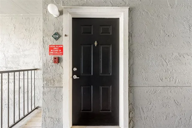 $162,500 | 3705 Southwest 27th Street, Unit 1224, Gainesville, FL 32608